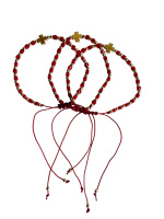 Браслет с крестом и стеклянными бусинами