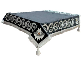 Скатерть постовая габардин, вышивка (терновый венок) 120/120 см