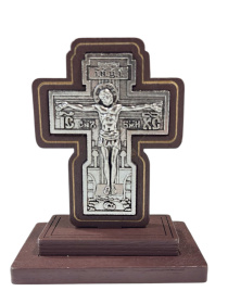 Крест метал на дереве  с подставкой 9см
